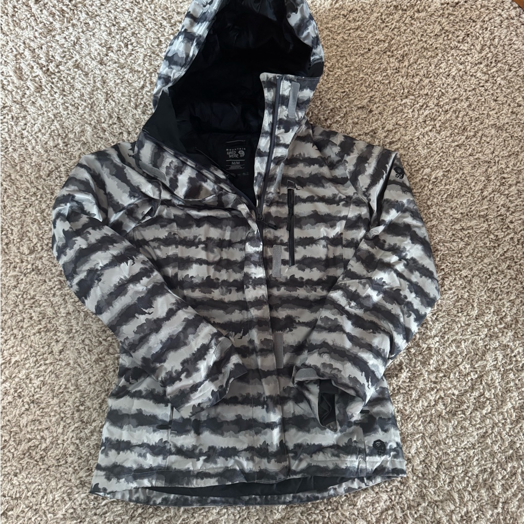 Mountain Hardware Women’s Size M Dryq Thermalq Hooded Jacket.